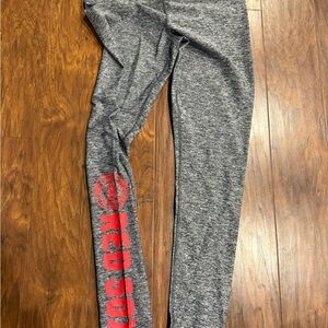 PINK Victoria's Secret Boston Red Sox Heather Gray Leggings with Red Graphic